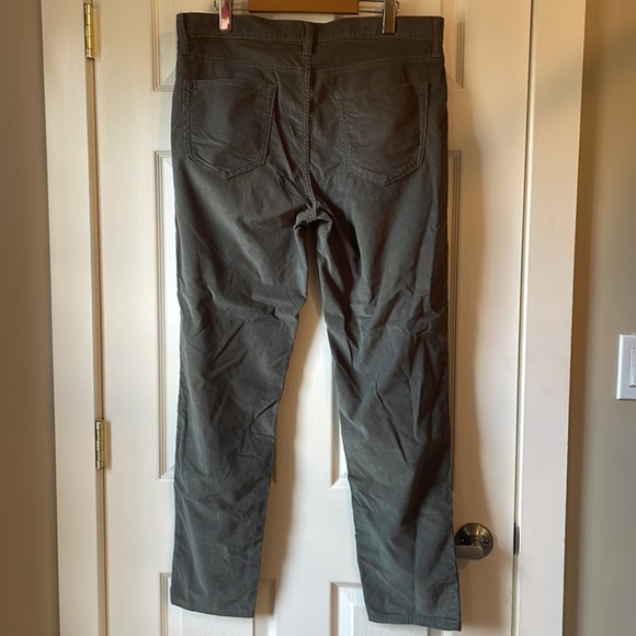 💚Banana Republic Mens Athletic Tapered Fit 35 x32 - Picture 3 of 10